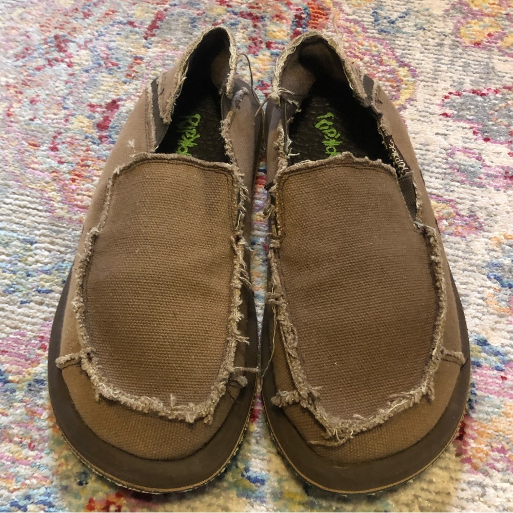 Rip Kicks Rocket Jr. Surfer Shoes. Size 4Y.